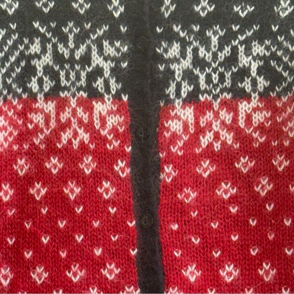 Vintage 1990’s Paul Harris Mohair Cardigan Sweater.
Size L - Picture 9 of 16